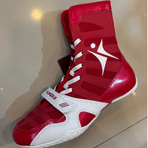 Boxing shoes Red